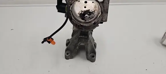 Audi A6 S6 C7 4G Engine mount bracket 8K0199307B