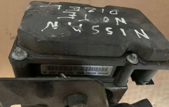 Nissan Note (E11) ABS Pump 493l3230207085