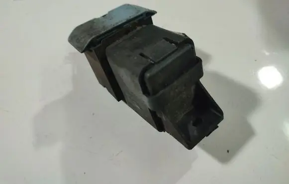 Glow plug pre-heat relay