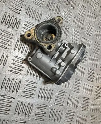 Nissan Juke I F15 EGR valve 8201143495 14104647R