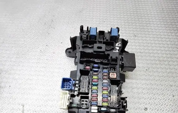 Suzuki Grand Vitara II Fuse module