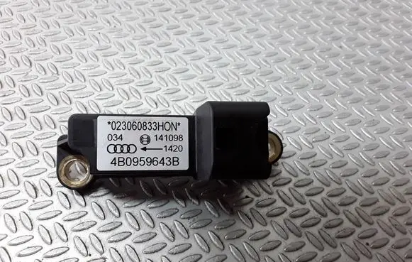Audi A6 S6 C5 4B Airbag deployment crash/impact sensor 4B0959643B