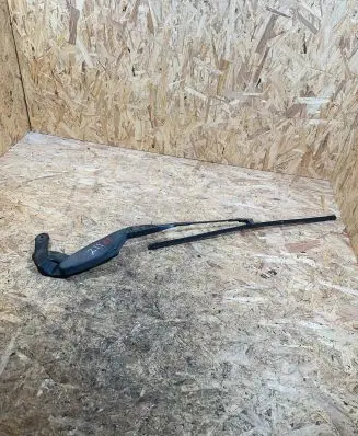 Mercedes-Benz E W211 Front wiper blade arm A2118240049
