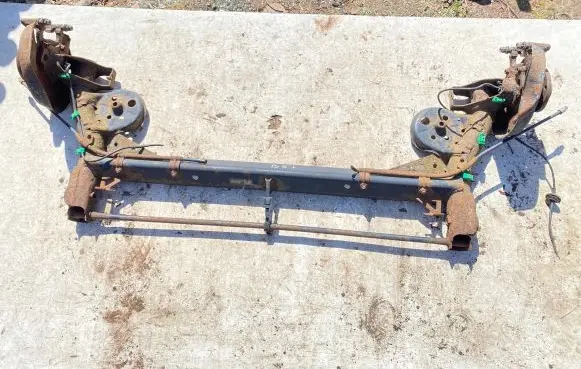 Volkswagen PASSAT B5.5 Rear axle beam 
