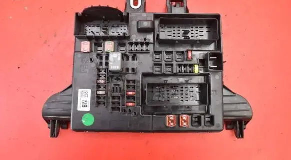 Opel Insignia A Fuse box set 13277318