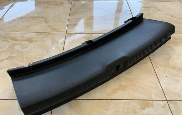 Audi A3 S3 8V Trunk/boot sill cover protection 8V5863471 8V7863471