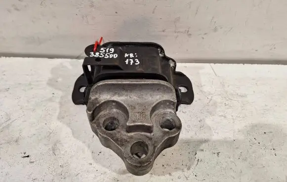Fiat 500X Gearbox mounting bracket 519385500