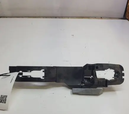 Nissan Leaf I (ZE0) Front door exterior handle/bracket