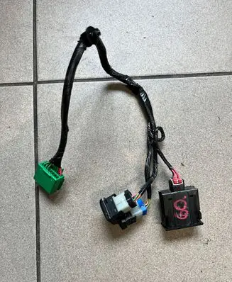 Jeep Grand Cherokee USB socket connector 68145567AA