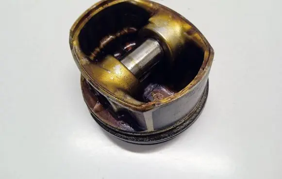Piston