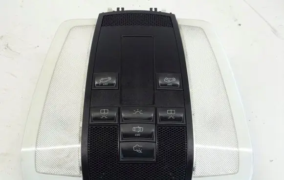 Mercedes-Benz C W204 Front seat light A2048200823