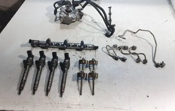 BMW 5 F10 F11 Fuel injection system set 7810696 0445010517 7810702