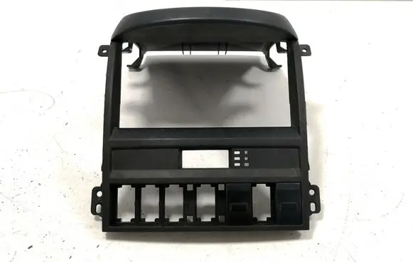 Radio/GPS head unit trim
