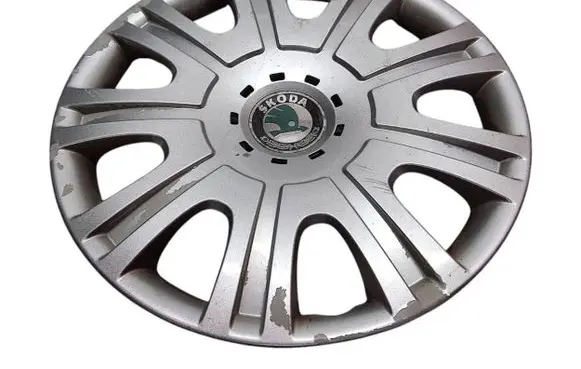 Skoda Octavia Mk2 (1Z) R15 wheel hub/cap/trim 1Z0601147E