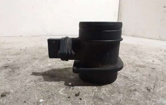 Volkswagen Fox Mass air flow meter 038906461B