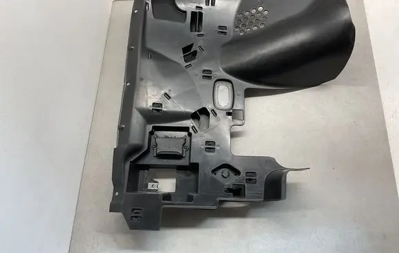 Mercedes-Benz C W204 Dashboard lower bottom trim panel A2046800108