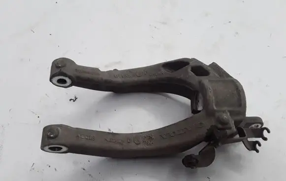 Volvo S90, V90 Lower shock absorber bracket 31658168