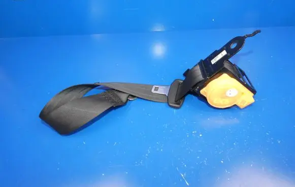 Mazda CX-5 Rear seatbelt