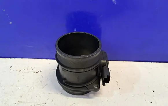 Volvo S40 Mass air flow meter 8670093