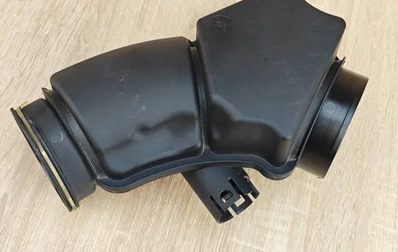 BMW 4 G22 G23 G24 G26 Intake resonator 8580432
