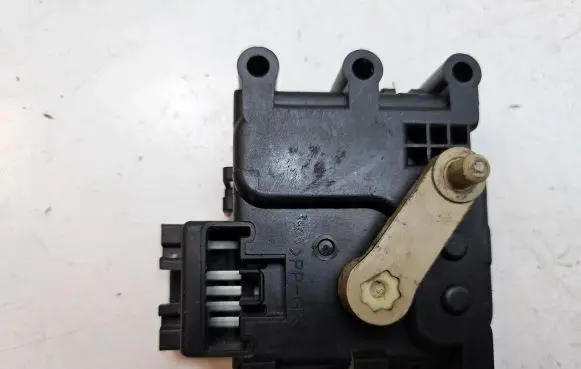 Mazda 3 I Air flap motor/actuator 4531W