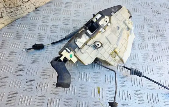 Mercedes-Benz S W221 Rear door lock A2217300835
