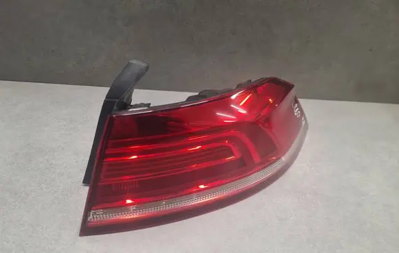 Volkswagen PASSAT B8 Rear/tail lights 3G5945312