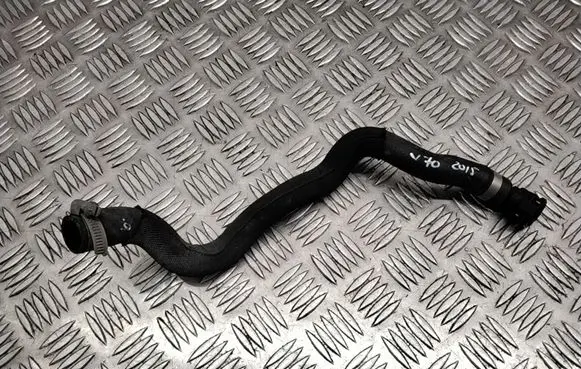 Volvo V70 Engine coolant pipe/hose