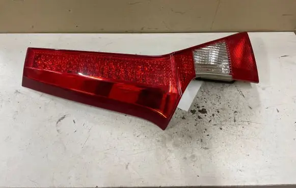 Volvo V70 Tailgate rear/tail lights 30678545 30678547 164391