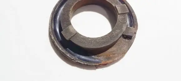 Mitsubishi Colt Front coil spring rubber mount mr594121