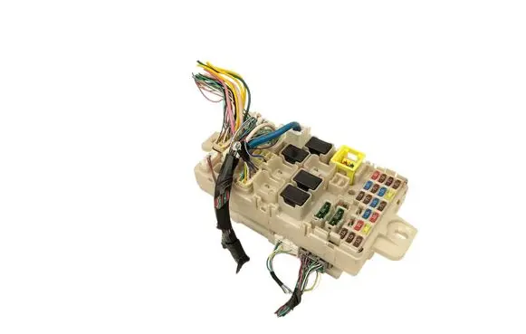 Mitsubishi Space Star Fuse module 8637B993 18637B993 21528V20031A