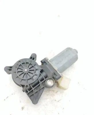 Mercedes-Benz E W210 Front door window regulator motor 0130821709