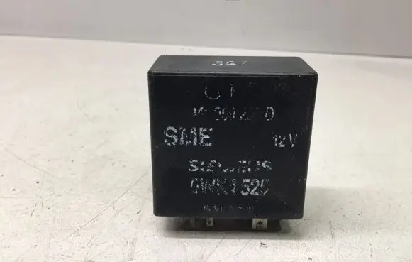Audi A6 S6 C4 4A Other relay 5WK4525