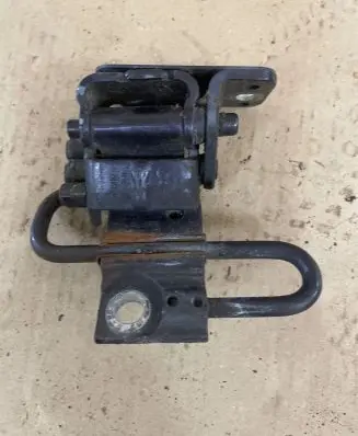 Audi A6 S6 C6 4F Front door lower hinge 