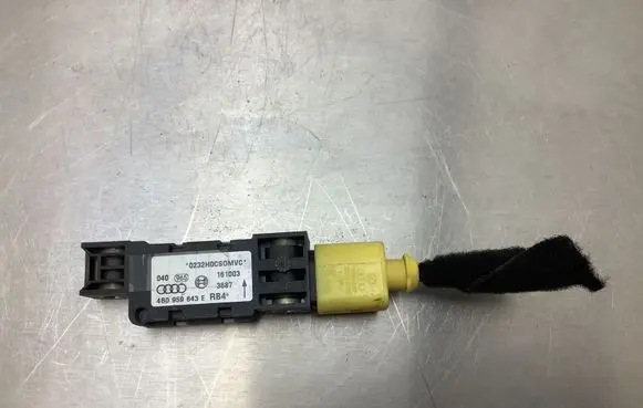 Audi A3 S3 8P Airbag deployment crash/impact sensor 4B0959643E 0232H0CS0MVC 161003