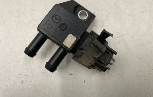 Mazda 6 Exhaust gas pressure sensor R2BF182B2 K4238 2M11PSD3