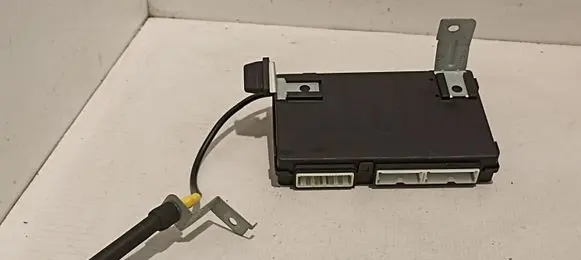 Hyundai i30 Antenna control unit 954002L100