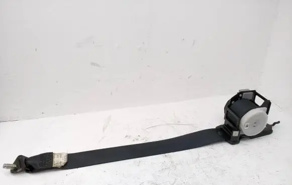 Mazda 3 III Rear seatbelt 0443033 0643033 0183670