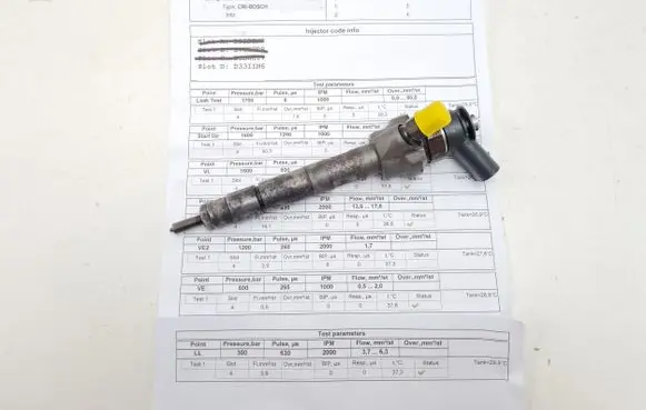 BMW 1 E81 E87 Fuel injector 7798446 0445110289