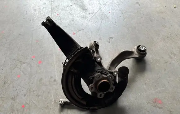 BMW 5 G30 G31 Front wheel hub spindle knuckle