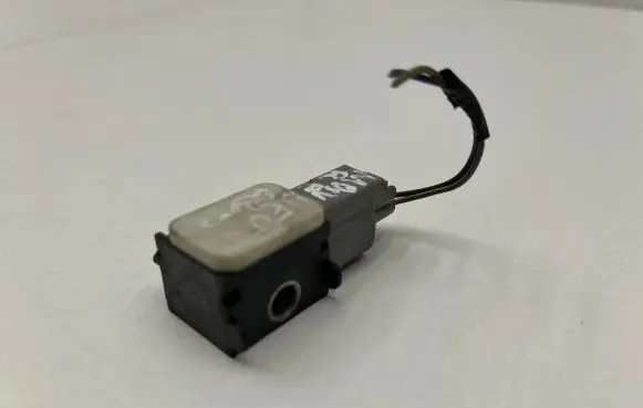 Mazda 3 I Airbag deployment crash/impact sensor 3M5T14B342AB B0SCH 3M5T14B372AB
