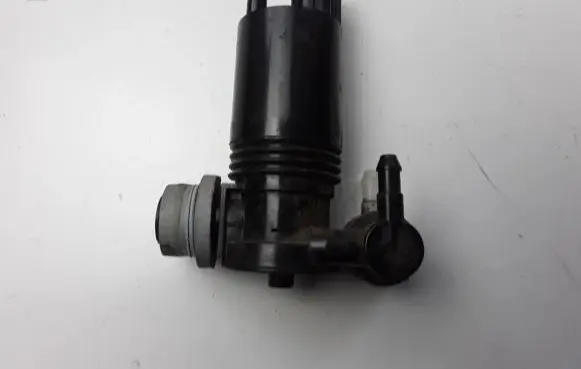 Volvo V40 Windscreen/windshield washer pump 140627C