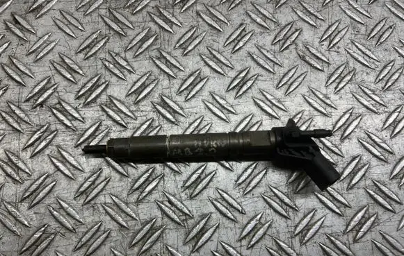 Mercedes-Benz C W203 Fuel injector