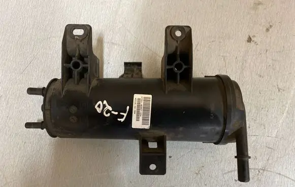 Ford Focus ST Active carbon filter fuel vapour canister 7M519E857CD