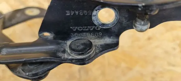 Volvo S60 Tailgate/trunk/boot hinge 30649609
