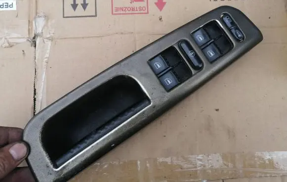 Volkswagen PASSAT B5.5 Electric window control switch 1J4959857B F005S00072