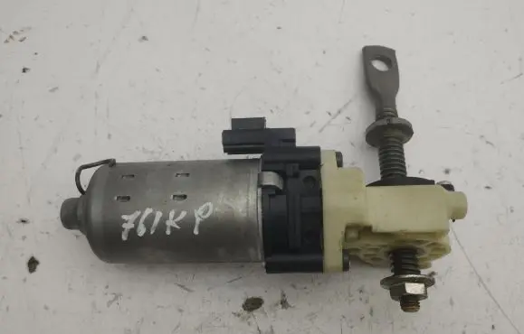 Lexus IS 220D-250-350 Seat adjustment motor 8582033020