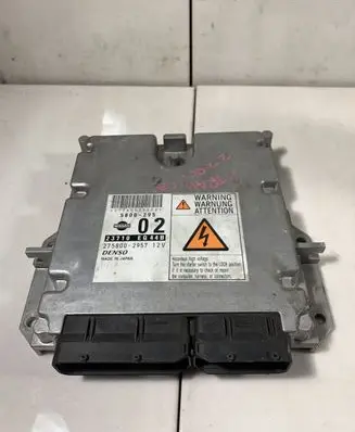 Nissan X-Trail T30 Engine control unit/module 2758002957