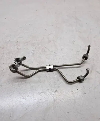 Volvo S60 Fuel injector supply line/pipe 
