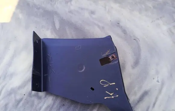 Engine splash shield/under tray